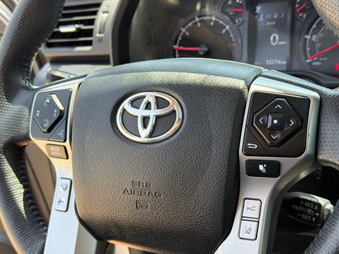 Used 2021 Toyota 4Runner SR5 Premium w/ Moonroof Package AWD/4WD image 31