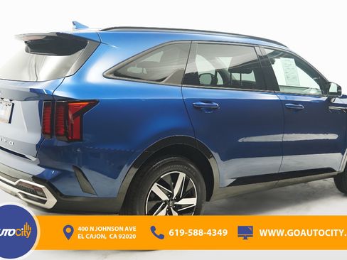 Used 2022 Kia Sorento S FWD image 6