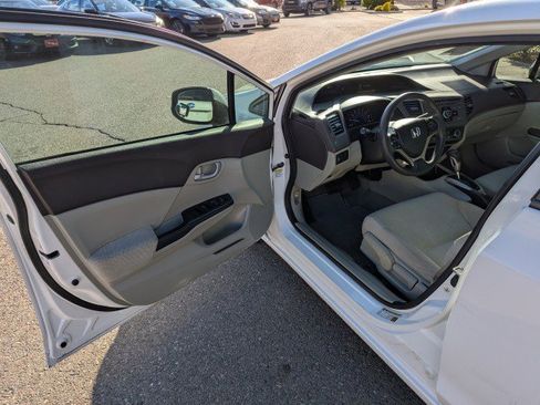 Used 2012 Honda Civic LX image 8