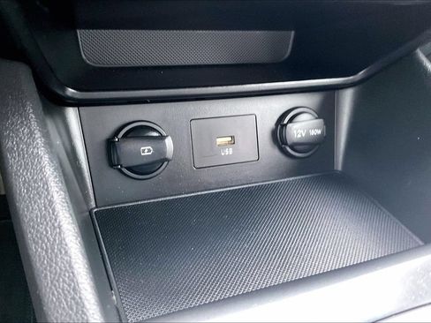 Used 2022 Hyundai Kona SEL FWD image 16
