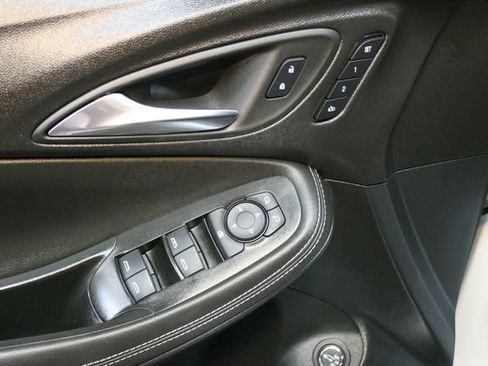 Used 2025 Buick Encore GX Avenir w/ Avenir Technology Package AWD/4WD image 18