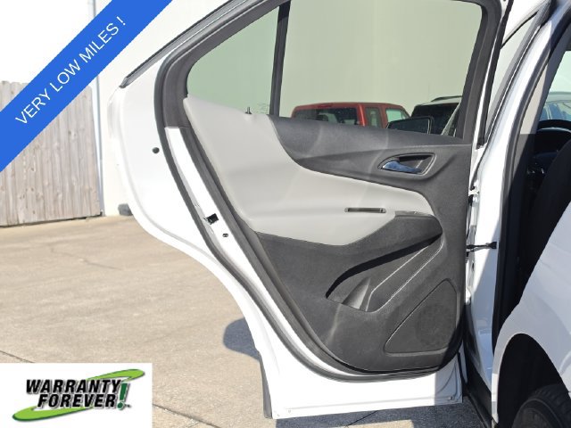 Used 2024 Chevrolet Equinox LS w/ LS Convenience Package FWD image 12