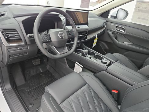 New 2026 Nissan Rogue Platinum AWD/4WD image 16