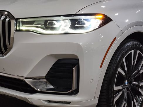 Used 2019 BMW X7 xDrive50i w/ Luxury Seating Package AWD/4WD image 14