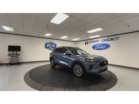 Used 2024 Ford Escape SE w/ PHEV Premium Package FWD image 4