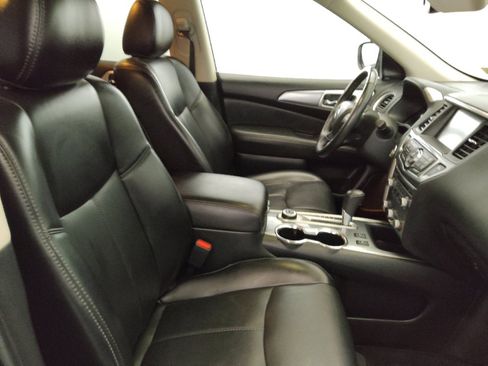 Used 2019 Nissan Pathfinder SL AWD/4WD image 21