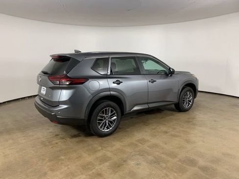 Used 2024 Nissan Rogue S AWD/4WD image 8