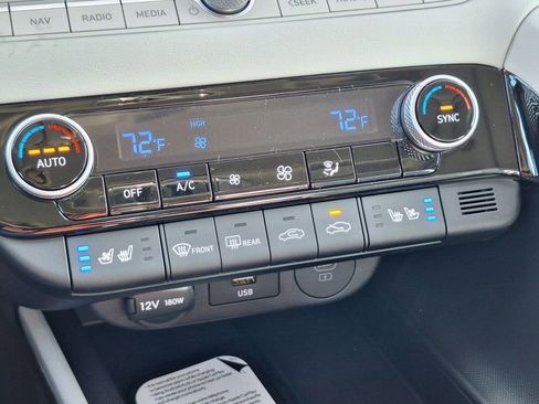New 2026 Hyundai Elantra Limited FWD image 17