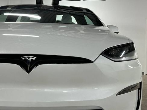 Used 2024 Tesla Model X Base image 5