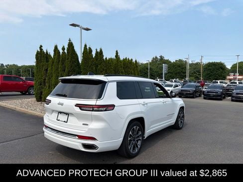 Used 2024 Jeep Grand Cherokee L Overland w/ Advanced Protech Group III AWD/4WD image 3