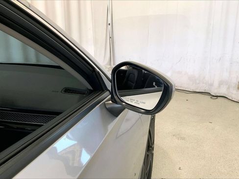 Used 2022 Honda Civic EX-L image 11