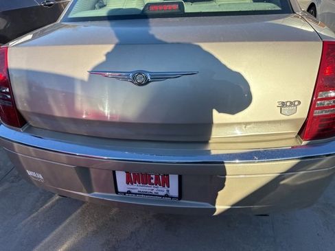 Used 2006 Chrysler 300 C image 6