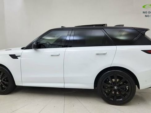 Used 2023 Land Rover Range Rover Sport SE Dynamic image 4