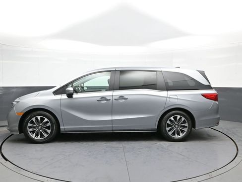 Certified 2023 Honda Odyssey EX-L image 9