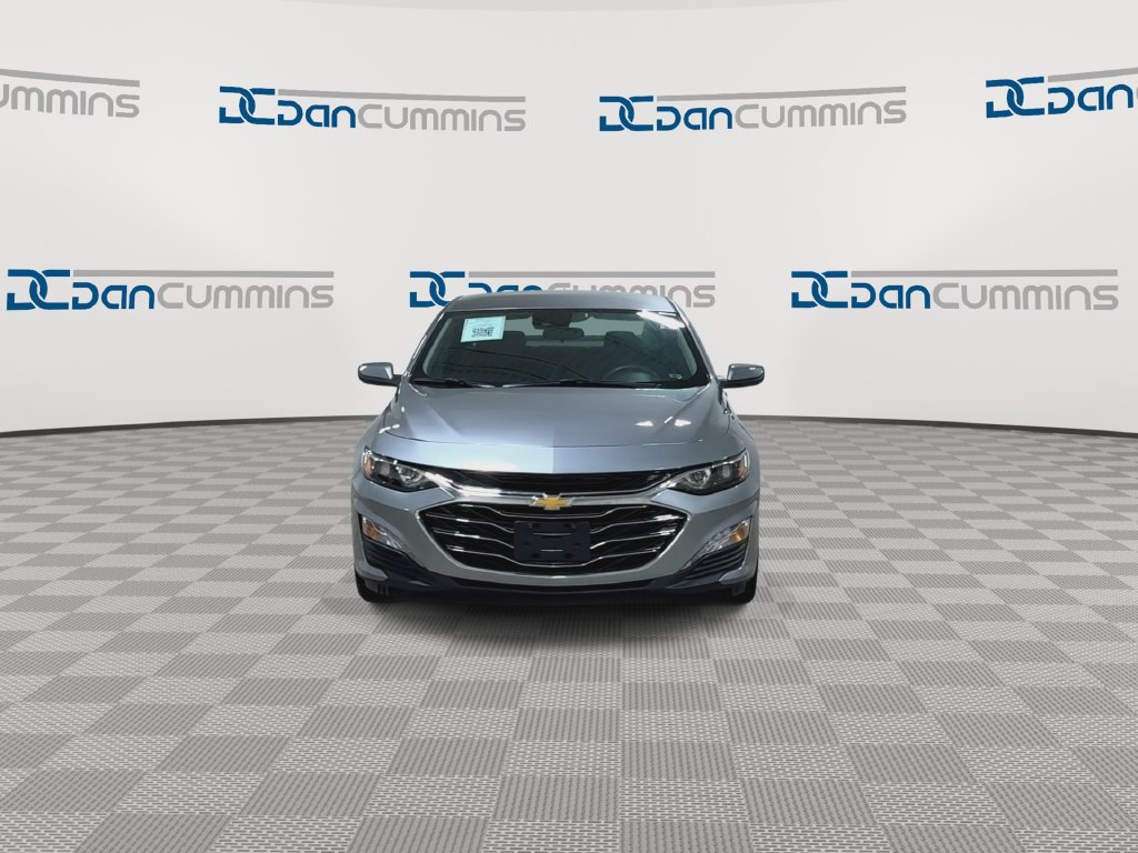 Used 2025 Chevrolet Malibu LT FWD image 3
