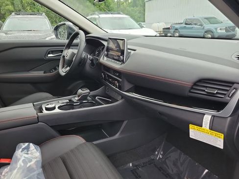 New 2026 Nissan Rogue SV w/ Rock Creek Premium Package AWD/4WD image 32