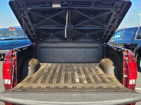 Used 2016 RAM 1500 Express image 18