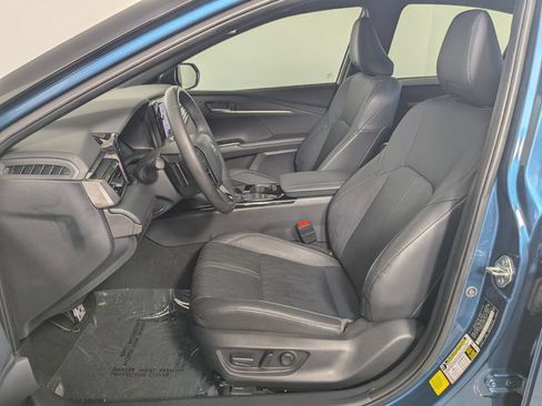 Used 2025 Toyota Camry XSE FWD image 11