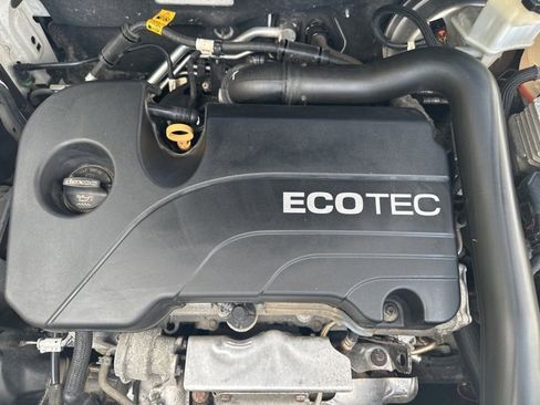 Used 2019 Chevrolet Equinox LT w/ Driver Convenience Package image 36