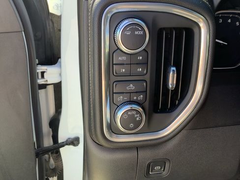 Used 2021 GMC Sierra 1500 SLE image 14