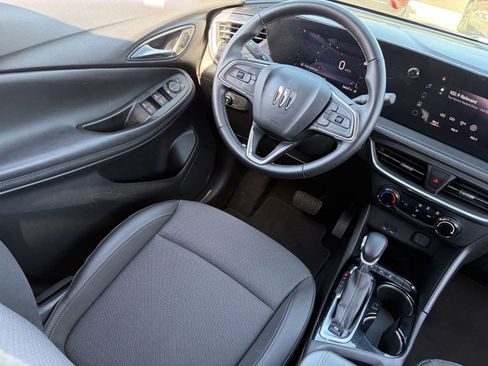 Certified 2024 Buick Encore GX Preferred FWD image 15