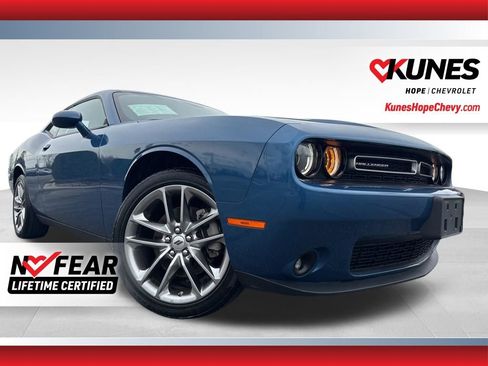 Used 2022 Dodge Challenger SXT w/ Plus Package image 1
