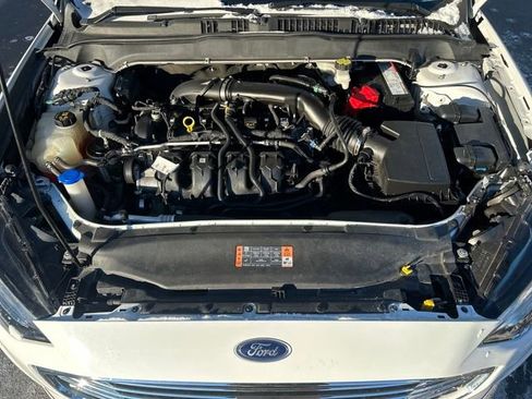 Used 2020 Ford Fusion SE image 22