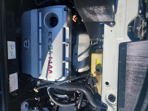 Used 2004 Toyota Sienna XLE image 17