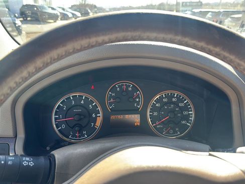 Used 2012 Nissan Armada Platinum image 14