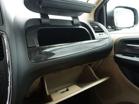 Used 2013 Dodge Grand Caravan American Value Package w/ UConnect Hands-Free Group image 40