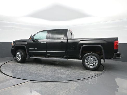 Used 2016 GMC Sierra 2500 Denali w/ Duramax Plus Package image 41