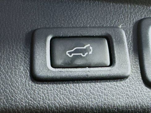 Used 2015 Subaru Forester 2.5i Limited AWD/4WD image 33
