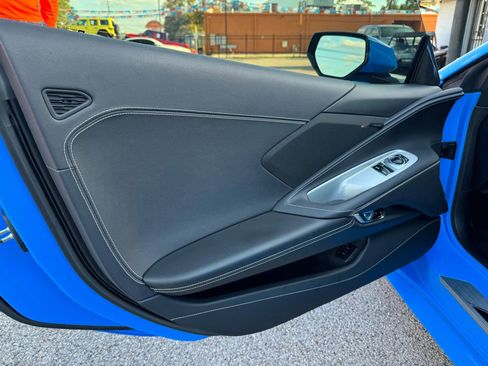 Used 2020 Chevrolet Corvette Stingray Coupe w/ 1LT image 17