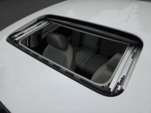Certified 2025 Honda Accord SE image 4