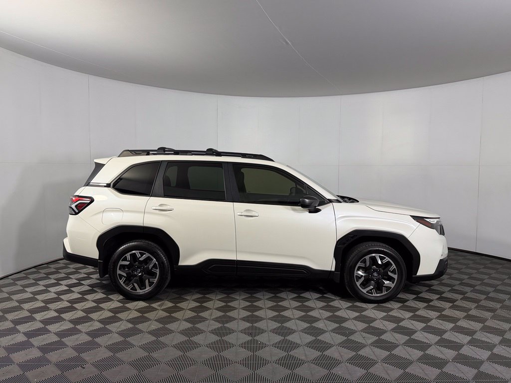 Used 2025 Subaru Forester Premium AWD/4WD image 7