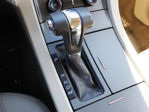 Used 2012 Ford Taurus SEL FWD image 19