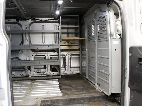 Used 2018 Ford Transit 250 Base image 24