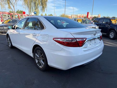 Used 2016 Toyota Camry SE image 6