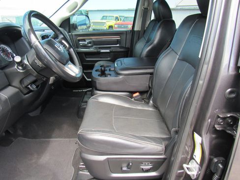 Used 2018 RAM 2500 Laramie w/ Convenience Group AWD/4WD image 9