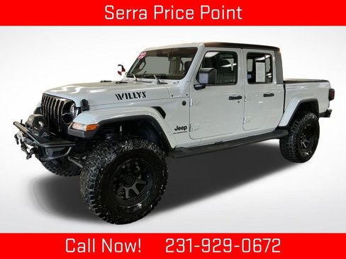 Used 2022 Jeep Gladiator Sport AWD/4WD image 1