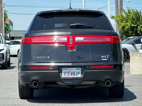 Used 2014 Lincoln MKT AWD w/ Equipment Group 201A image 5