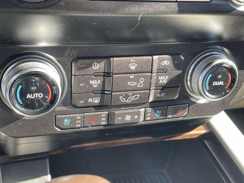 Used 2019 Ford F150 Lariat w/ Equipment Group 502A Luxury image 20