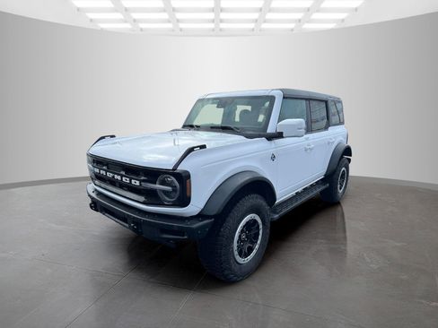 Used 2022 Ford Bronco Outer Banks w/ Sasquatch Package image 8