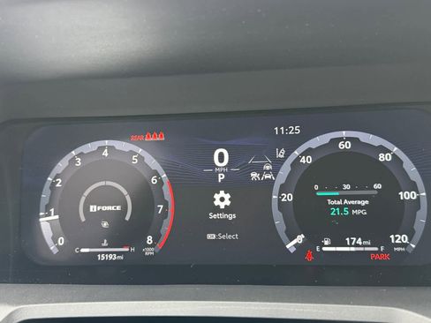 Used 2025 Toyota Tacoma TRD Off-Road AWD/4WD image 22