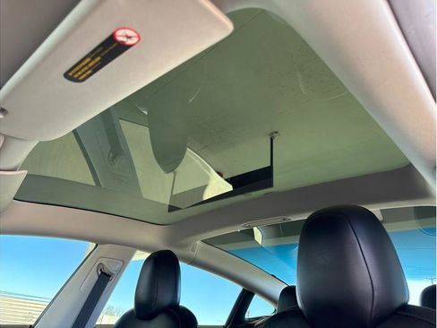 Used 2019 Tesla Model 3 Long Range image 23