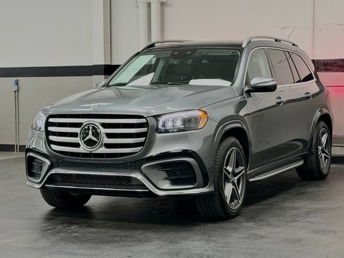 Used 2026 Mercedes-Benz GLS 450 4MATIC image 7