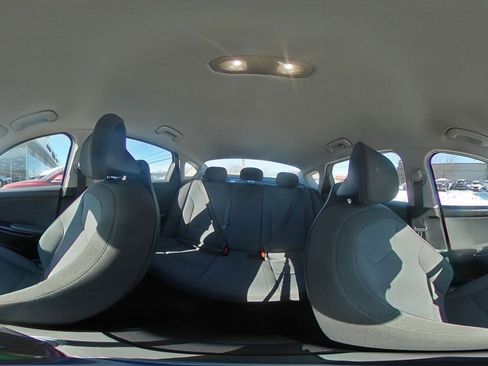 Used 2025 Kia K4 LXS image 41