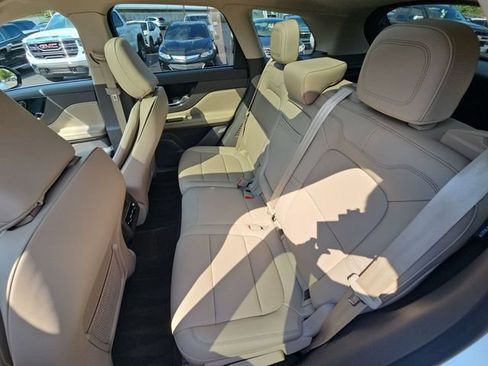 Used 2022 Lincoln Corsair AWD w/ Premium Package image 28