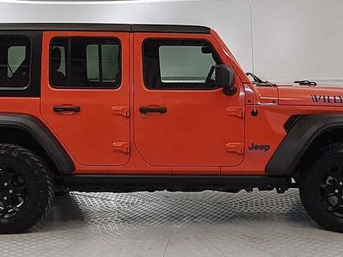 Used 2023 Jeep Wrangler Unlimited image 2