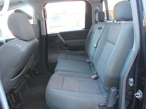 Used 2010 Nissan Titan SE RWD image 22